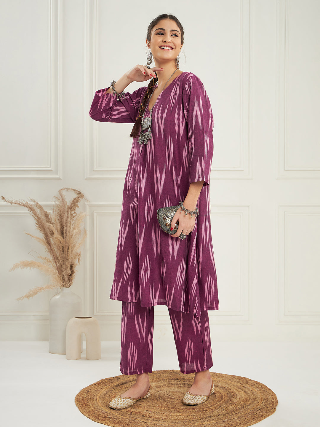 InWeave Women's Wine Ikkat Print V Neck Kurta Pant Set - Swadesiicart