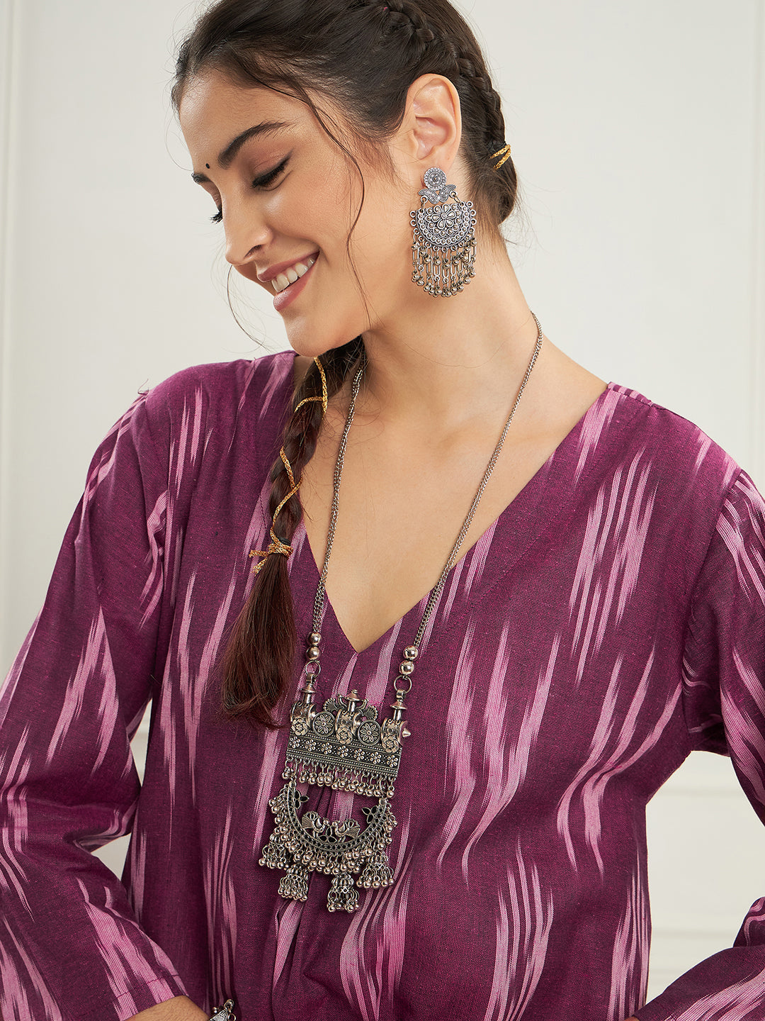 InWeave Women's Wine Ikkat Print V Neck Kurta Pant Set - Swadesiicart