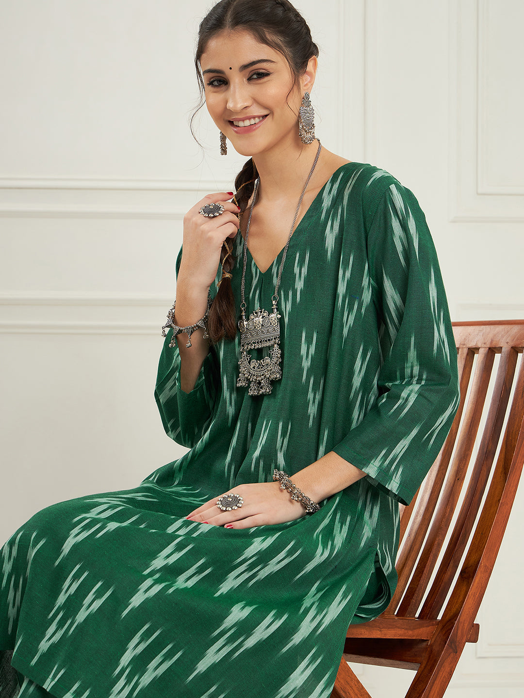 InWeave Women's Green Ikkat Print V Neck Kurta Pant Set - Swadesiicart