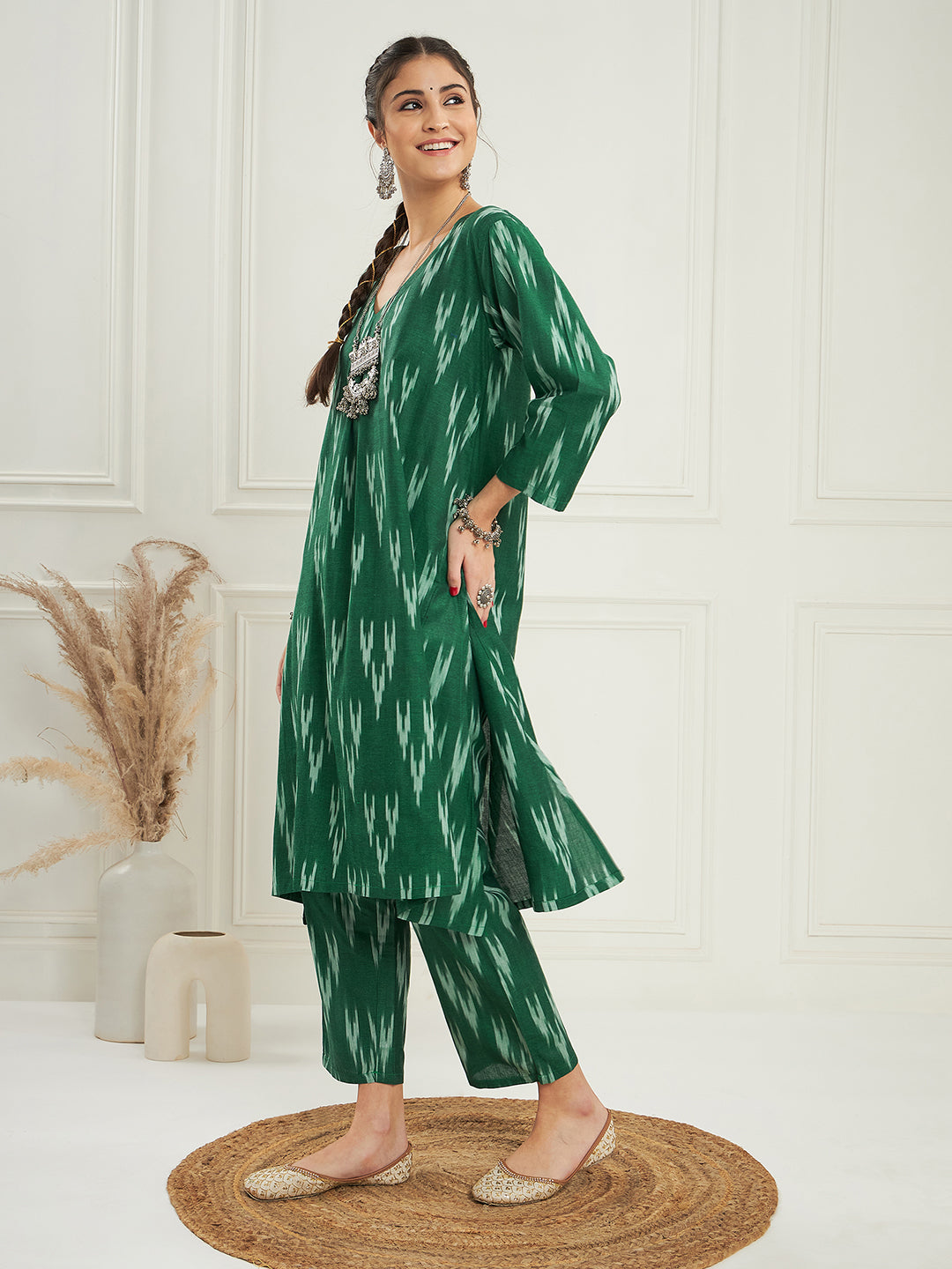 InWeave Women's Green Ikkat Print V Neck Kurta Pant Set - Swadesiicart