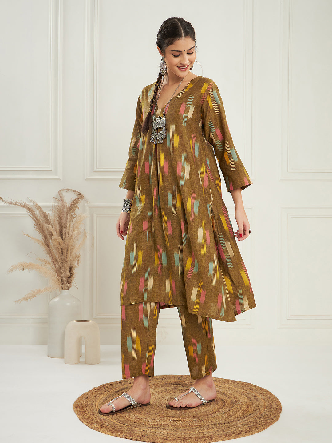 InWeave Women's Olive Ikkat Print V Neck Kurta Pant Set - Swadesiicart