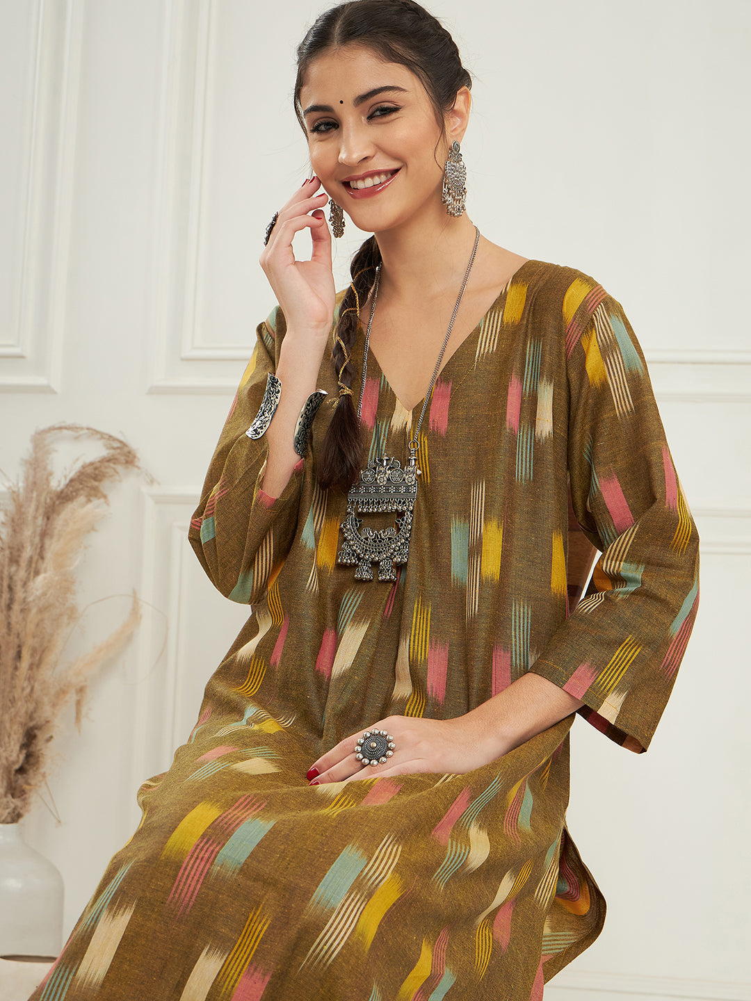InWeave Women's Olive Ikkat Print V Neck Kurta Pant Set - Swadesiicart
