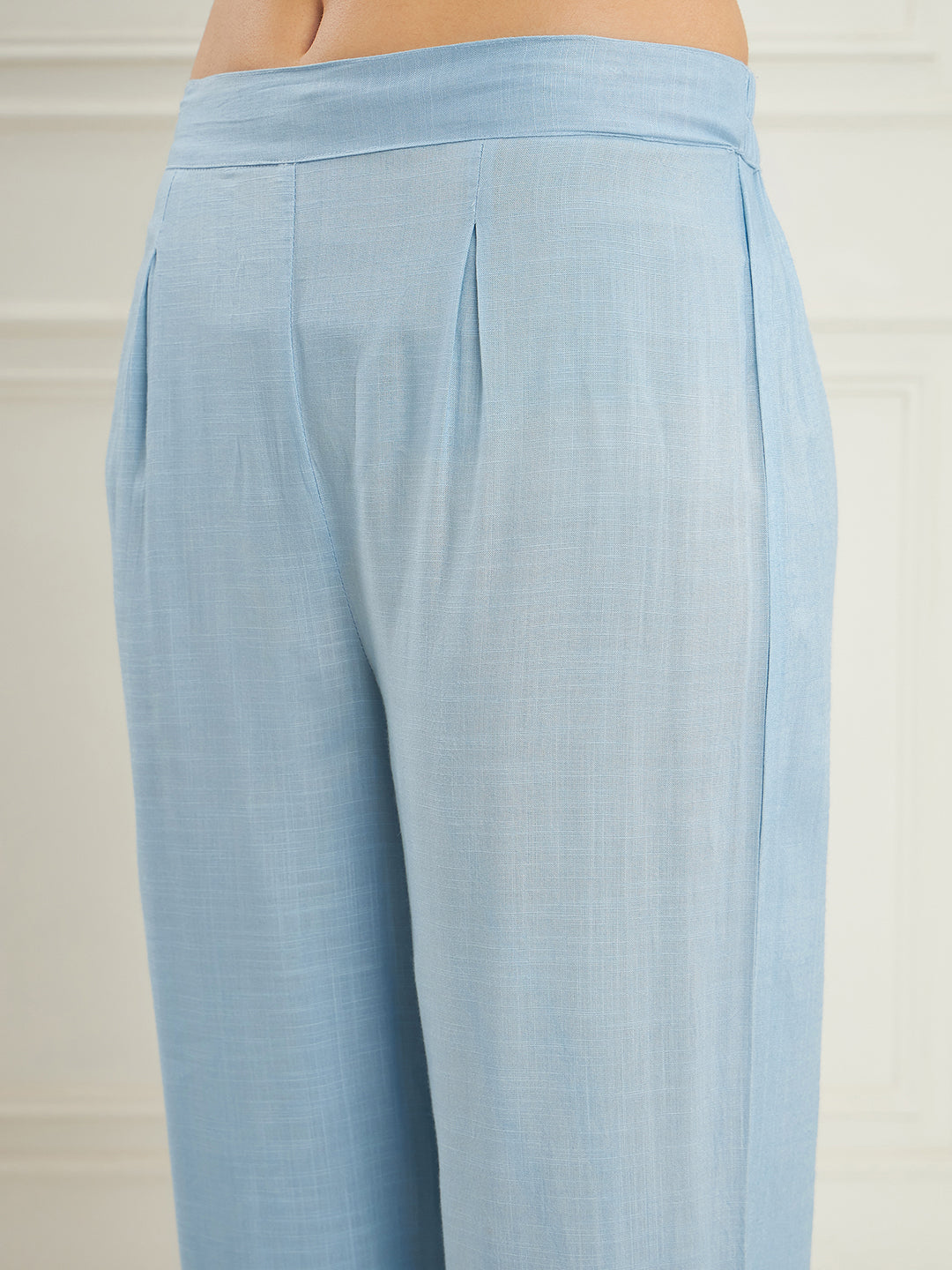InWeave Women's Pastel Blue Solid V Neck Kurta Pant Set - Swadesiicart
