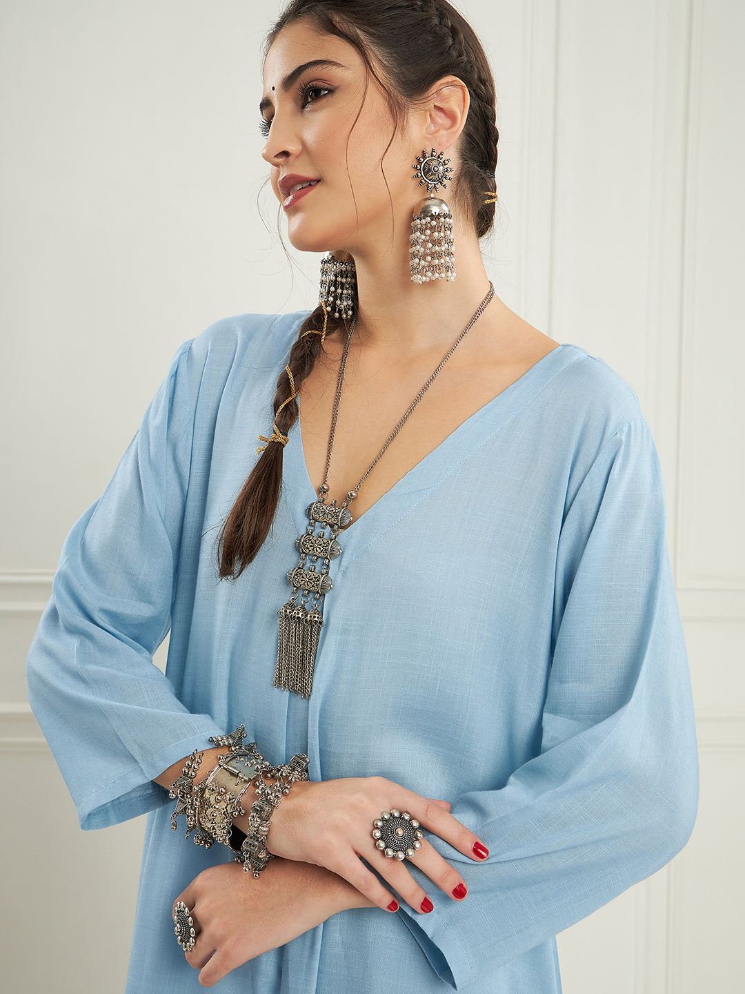 InWeave Women's Pastel Blue Solid V Neck Kurta Pant Set - Swadesiicart