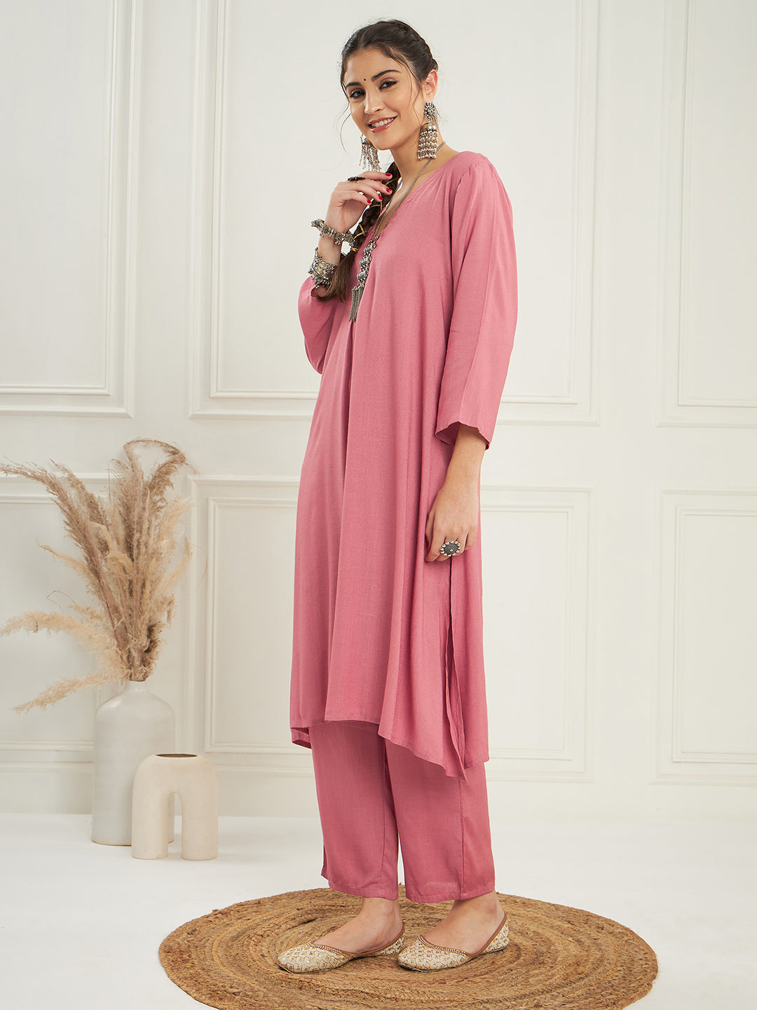 InWeave Women's Light Rose Pink Solid V Neck Kurta Pant Set - Swadesiicart