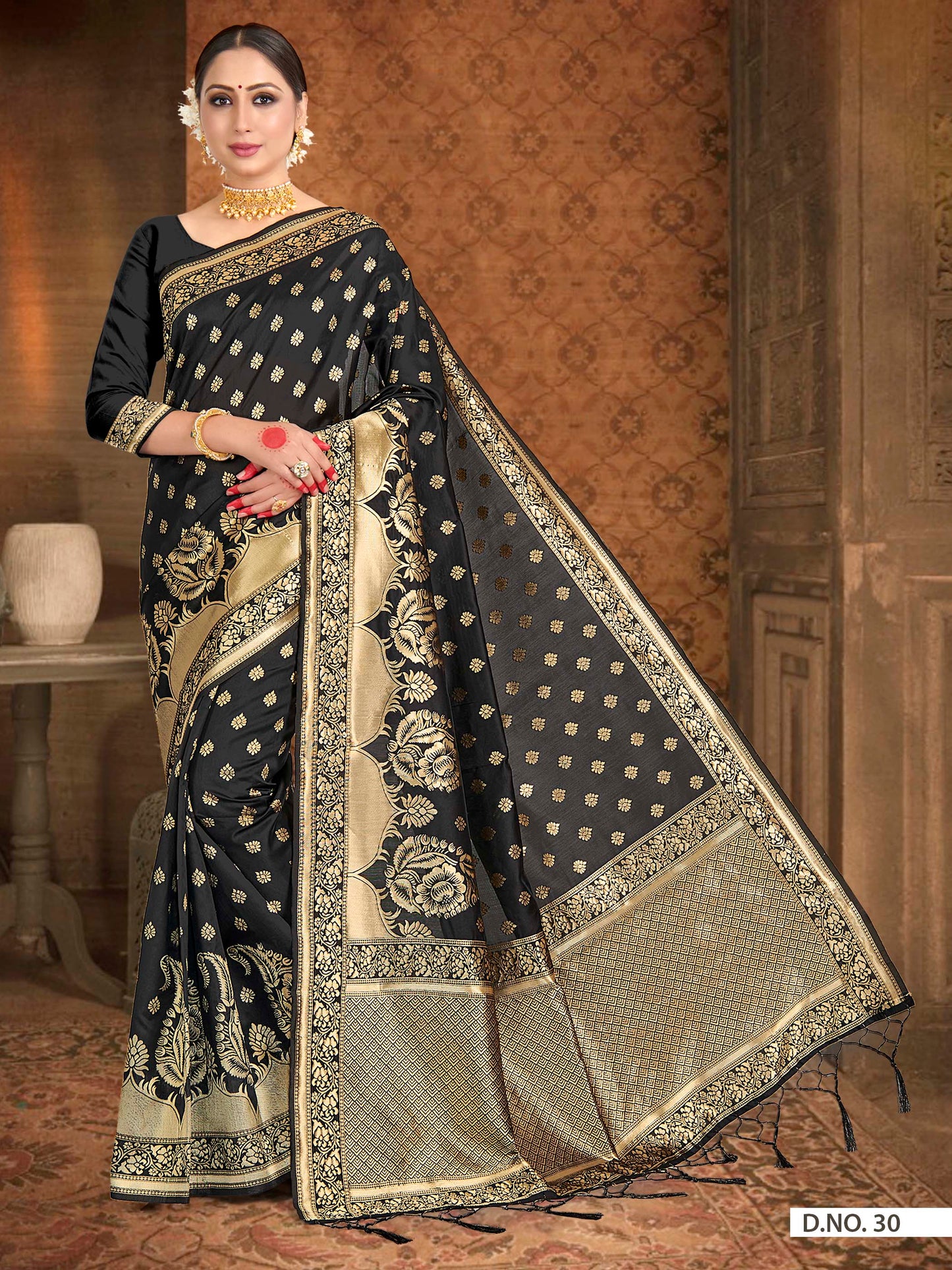 Vardha Black Woven Banarasi Saree With Brocade Pallu | Swadesiicart