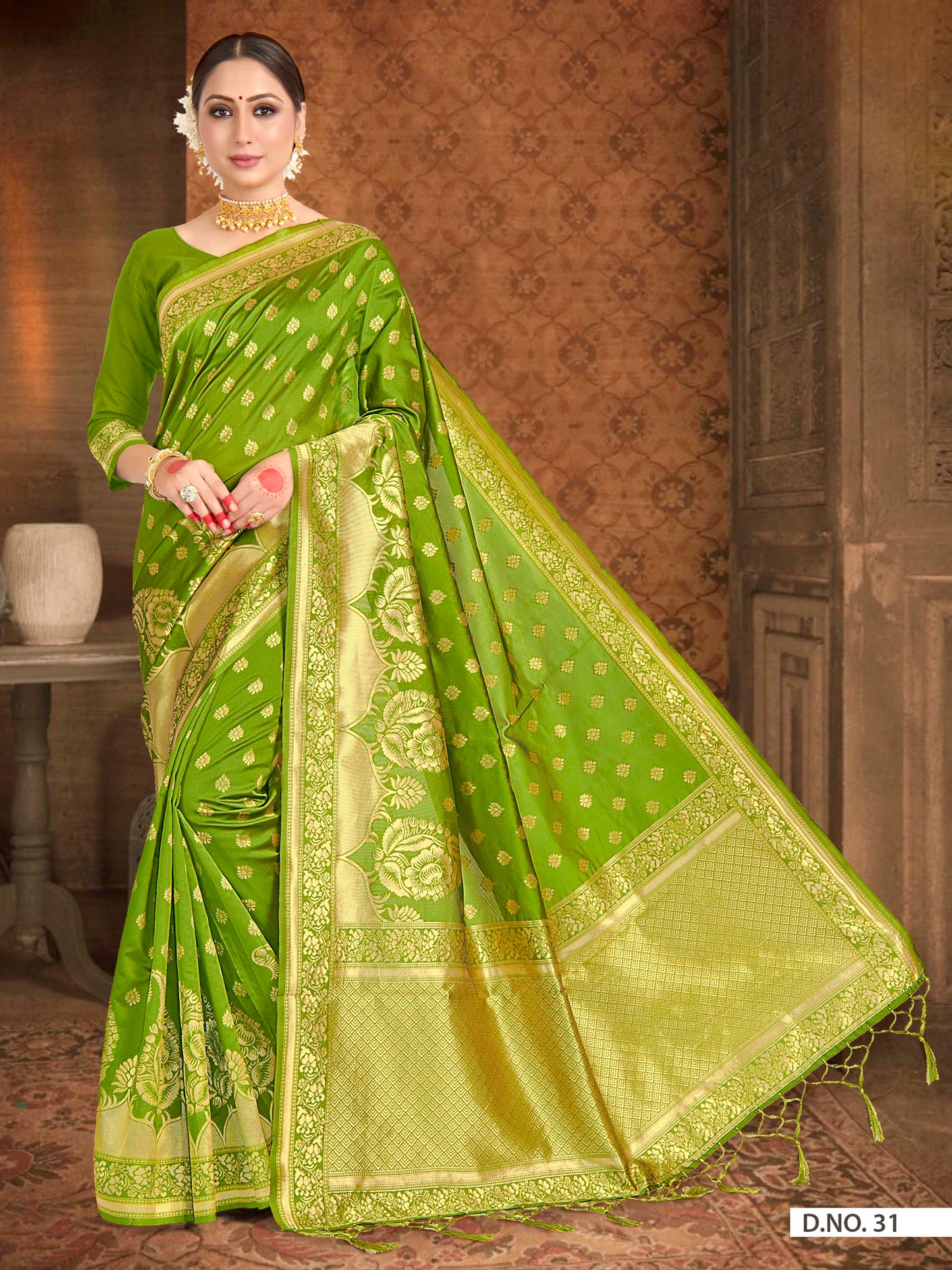 Vardha Pear Green Zari Floral Woven Banarasi Saree | Swadesiicart