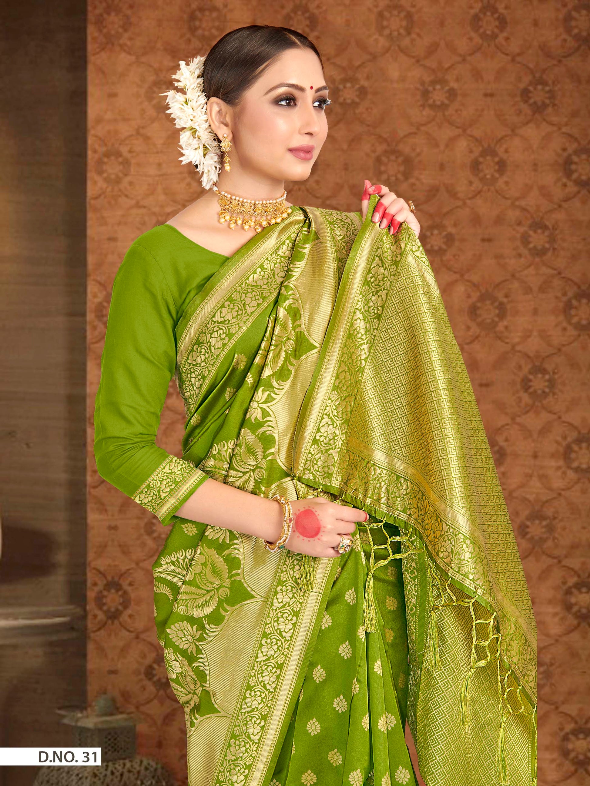 Vardha Pear Green Zari Floral Woven Banarasi Saree | Swadesiicart