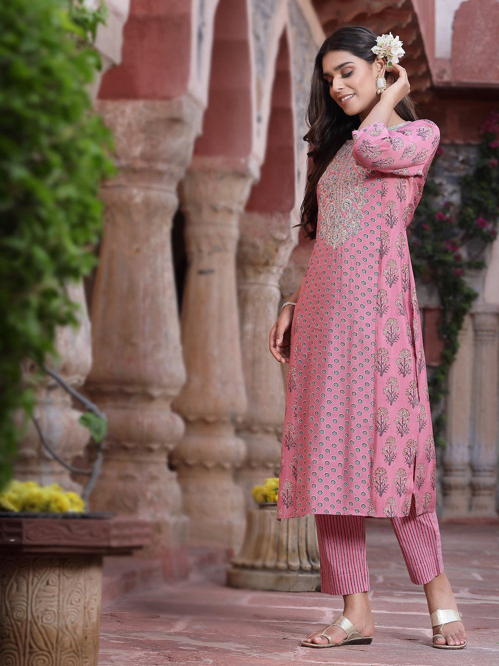Juniper Women's Pink Muslin Embroidered Straight Kurta Sets - Swadesiicart