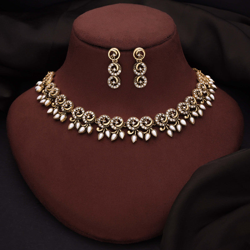 Tehzeeb Creations Gold Pleate White Colour Choker Set - Swadesiicart