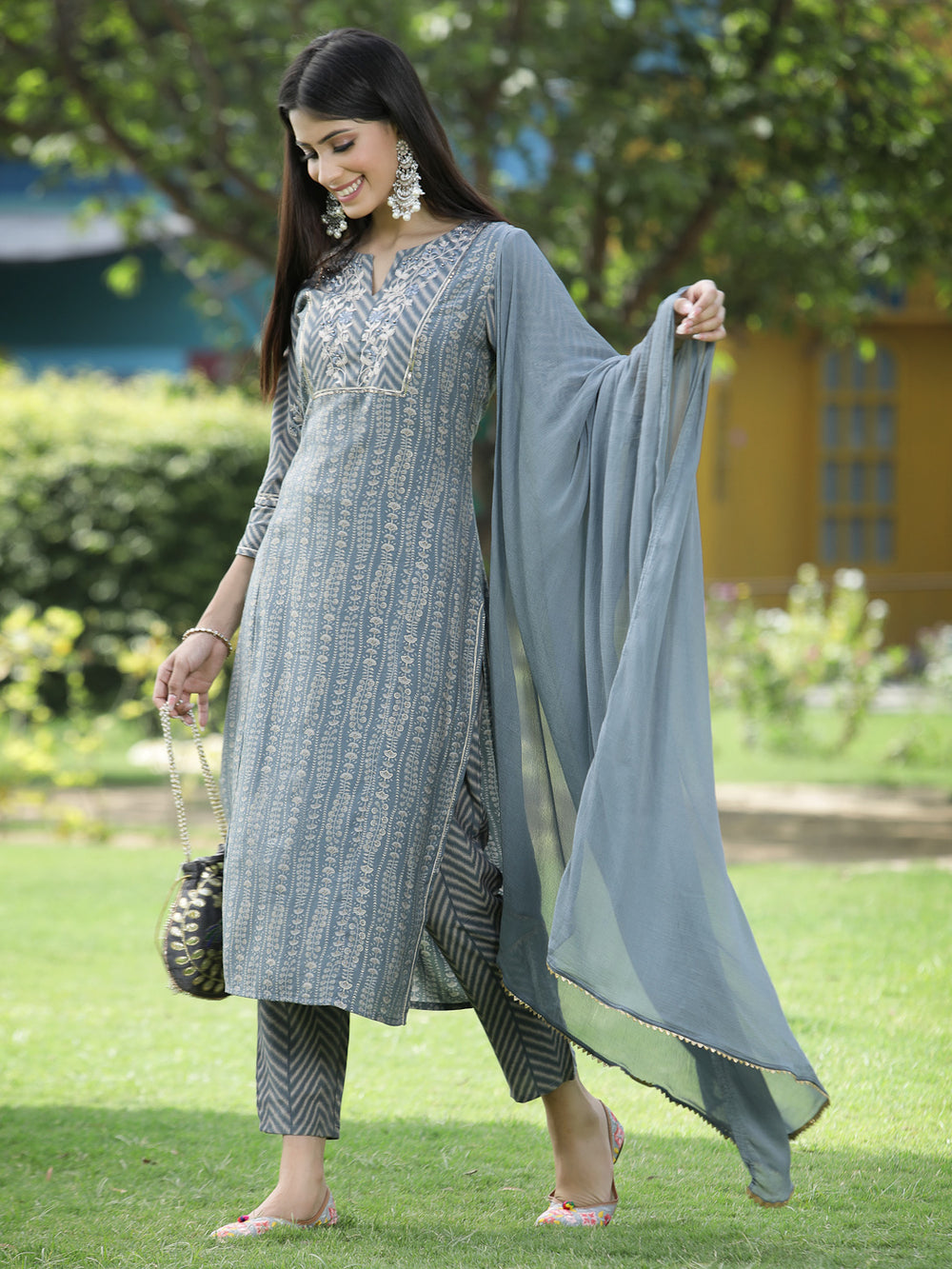Juniper Grey Muslin Festive Printed Straight Skd For Women - Swadesiicart