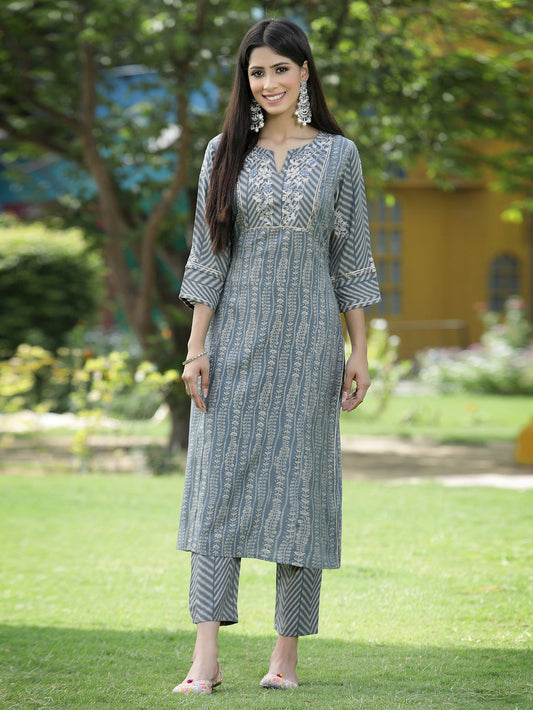 Juniper Grey Muslin Festive Printed Straight Skd For Women - Swadesiicart