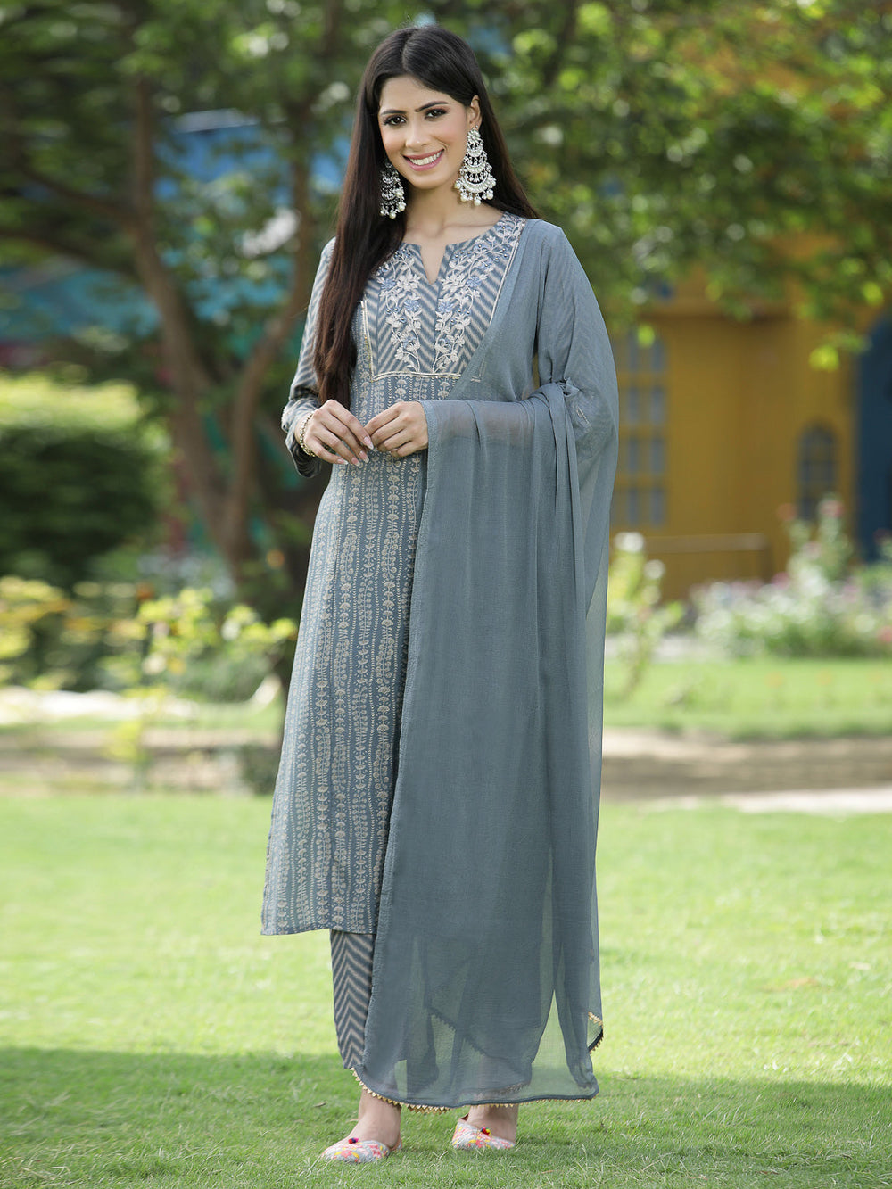 Juniper Grey Muslin Festive Printed Straight Skd For Women - Swadesiicart