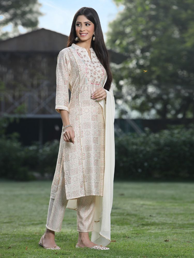 Juniper Off White Rayon Festive Printed Skd For Women - Swadesiicart
