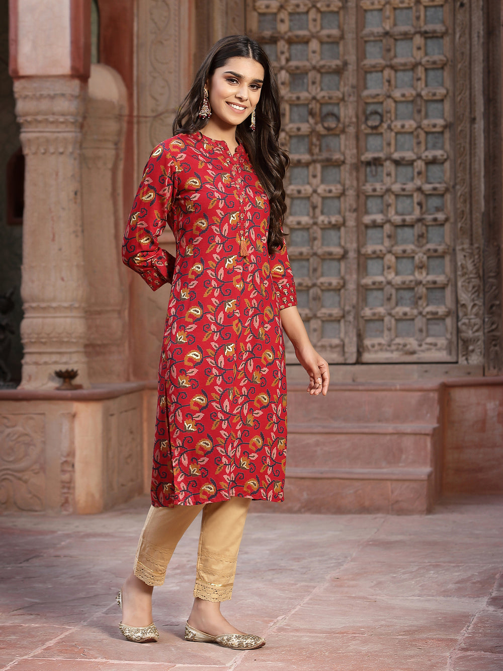 Juniper Women's Red Muslin Printed Straight Kurta | Swadesiicart