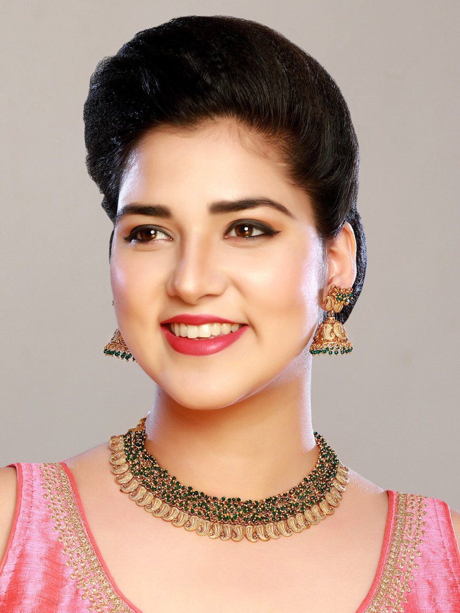 Aadita Gold-Polished Green Pearls Beaded Choker Jewellery Set | Swadesiicart