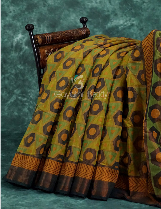 Henna Green And Henna Brown Coloured Geometrical Print Semi Chanderi Saree By Gayathri Reddy Designer Studio | Swadesiicart