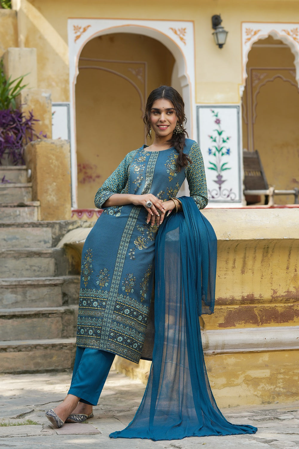 Juniper Indigo Rayon Festive Printed Straight Skd For Women | Swadesiicart