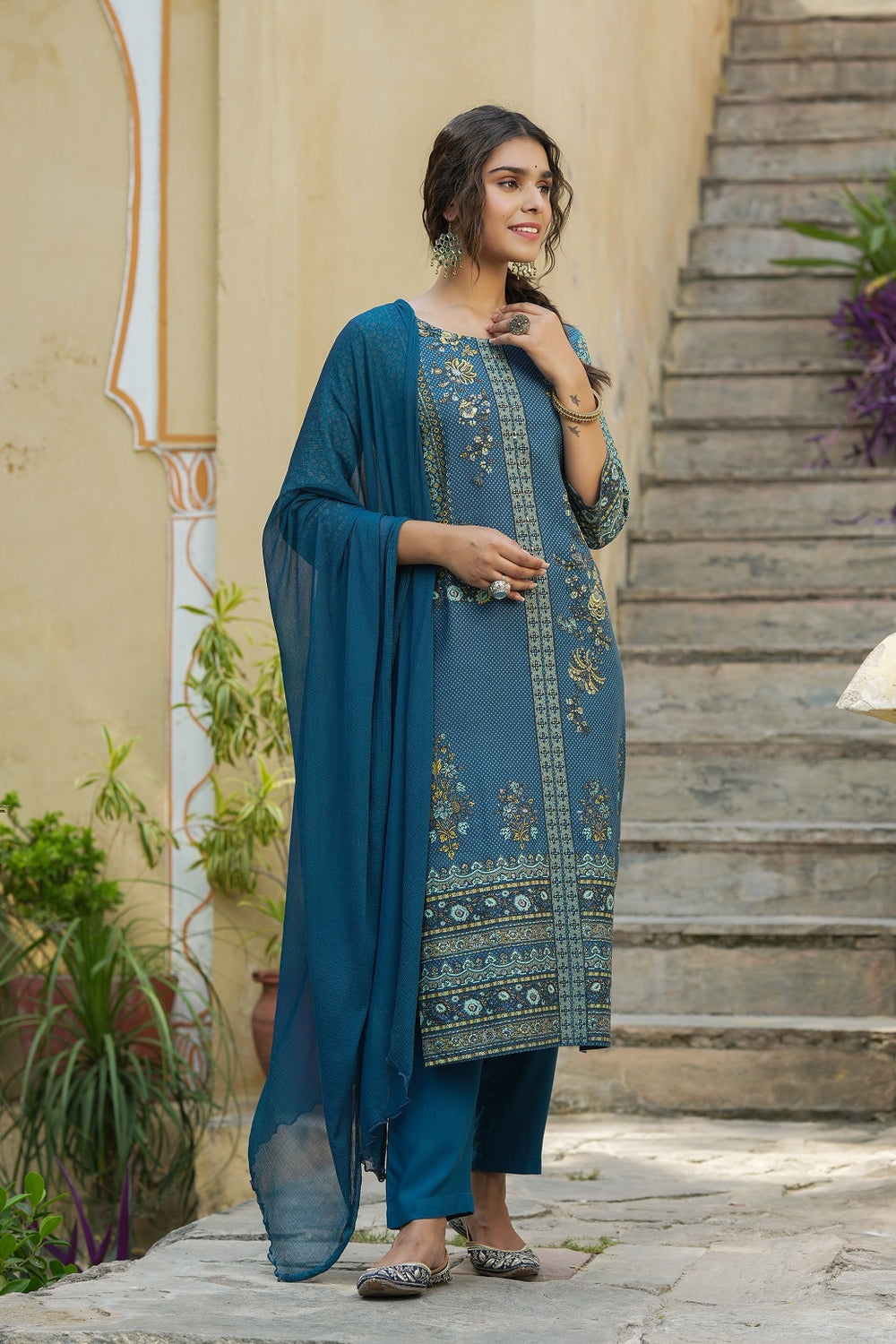 Juniper Indigo Rayon Festive Printed Straight Skd For Women | Swadesiicart
