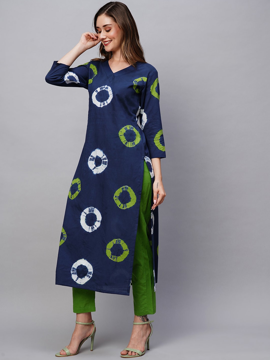 Indian Clothing Kalini Bandhani Dyed Kurta with Trousers & Dupatta - Swadesiicart
