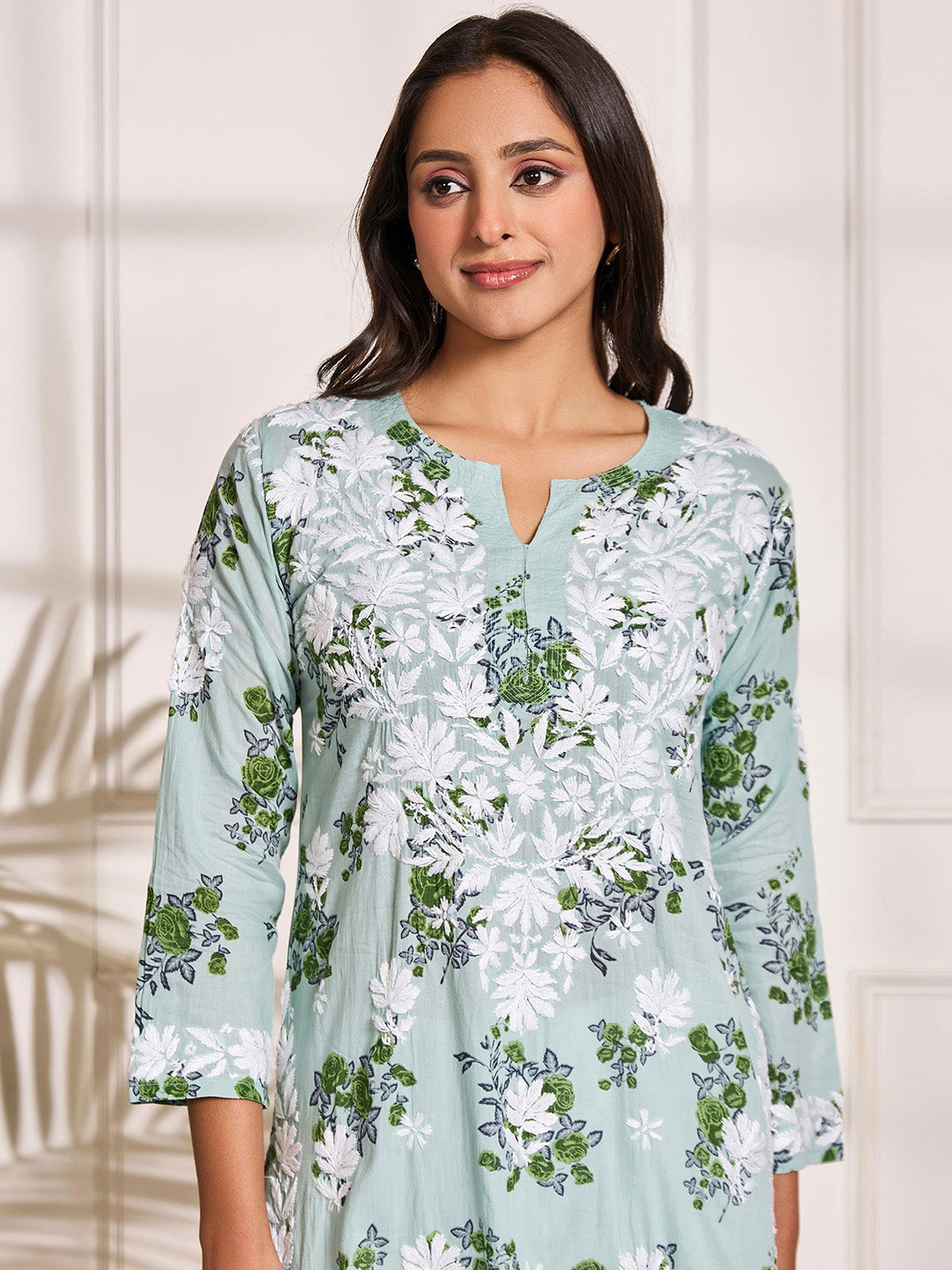 HOUSE OF KARI Floral Embroidered Chikankari Pure Cotton Kurta | Swadesiicart
