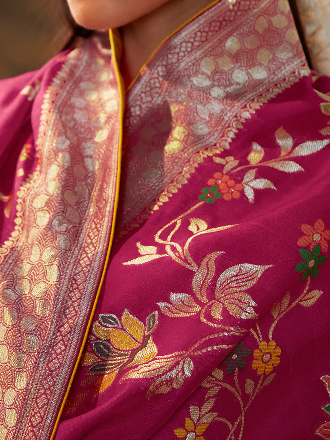 Mitera Pink & White Ethnic Motifs Zari Silk Banarasi Saree | Swadesiicart