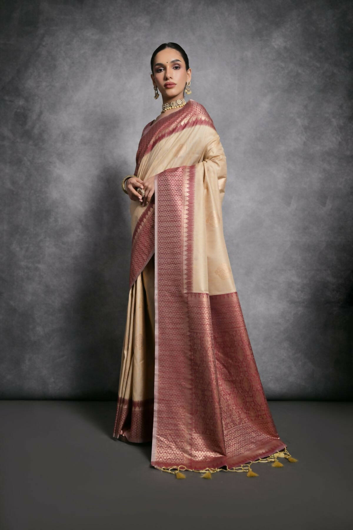 Vishnu Weaves Women's Chiku Tussar Silk Zari Woven Saree with Blouse - Swadesiicart
