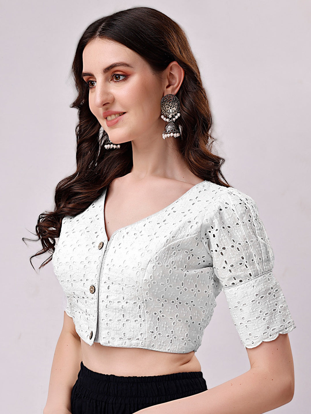Tikhi Imli White Embroidered V-Neck Thread Work Detailed Cotton Saree Blouse | Swadesiicart