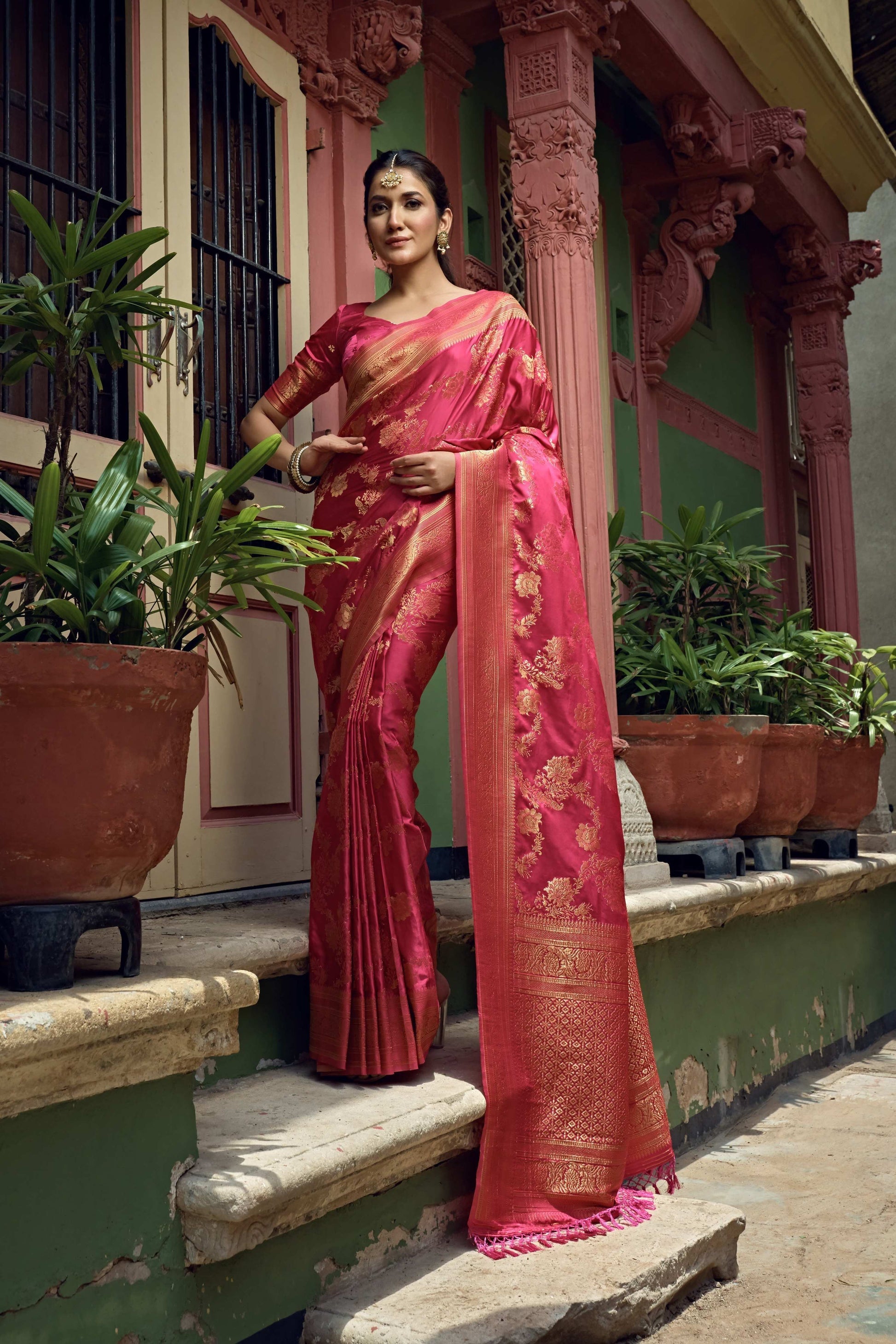 Vardha Bright Pink Golden Zari Banarasi Satin Silk Saree | Swadesiicart