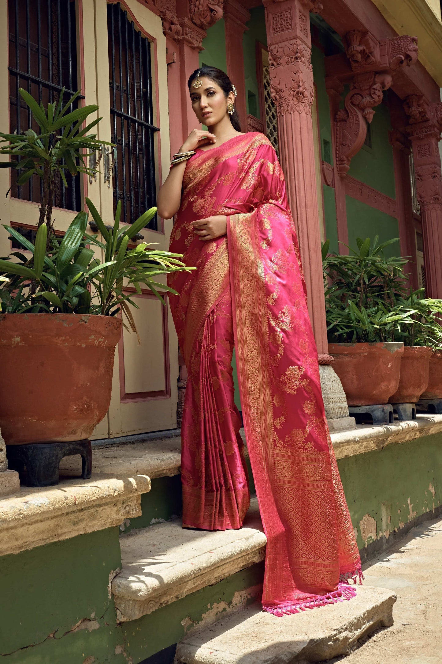Vardha Bright Pink Golden Zari Banarasi Satin Silk Saree | Swadesiicart