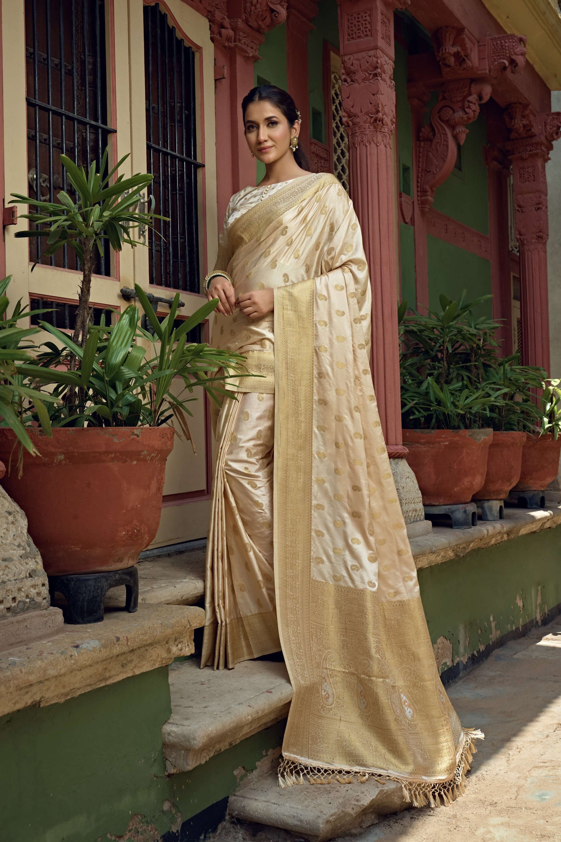 Vardha Ivory White Golden Zari Banarasi Satin Silk Saree | Swadesiicart