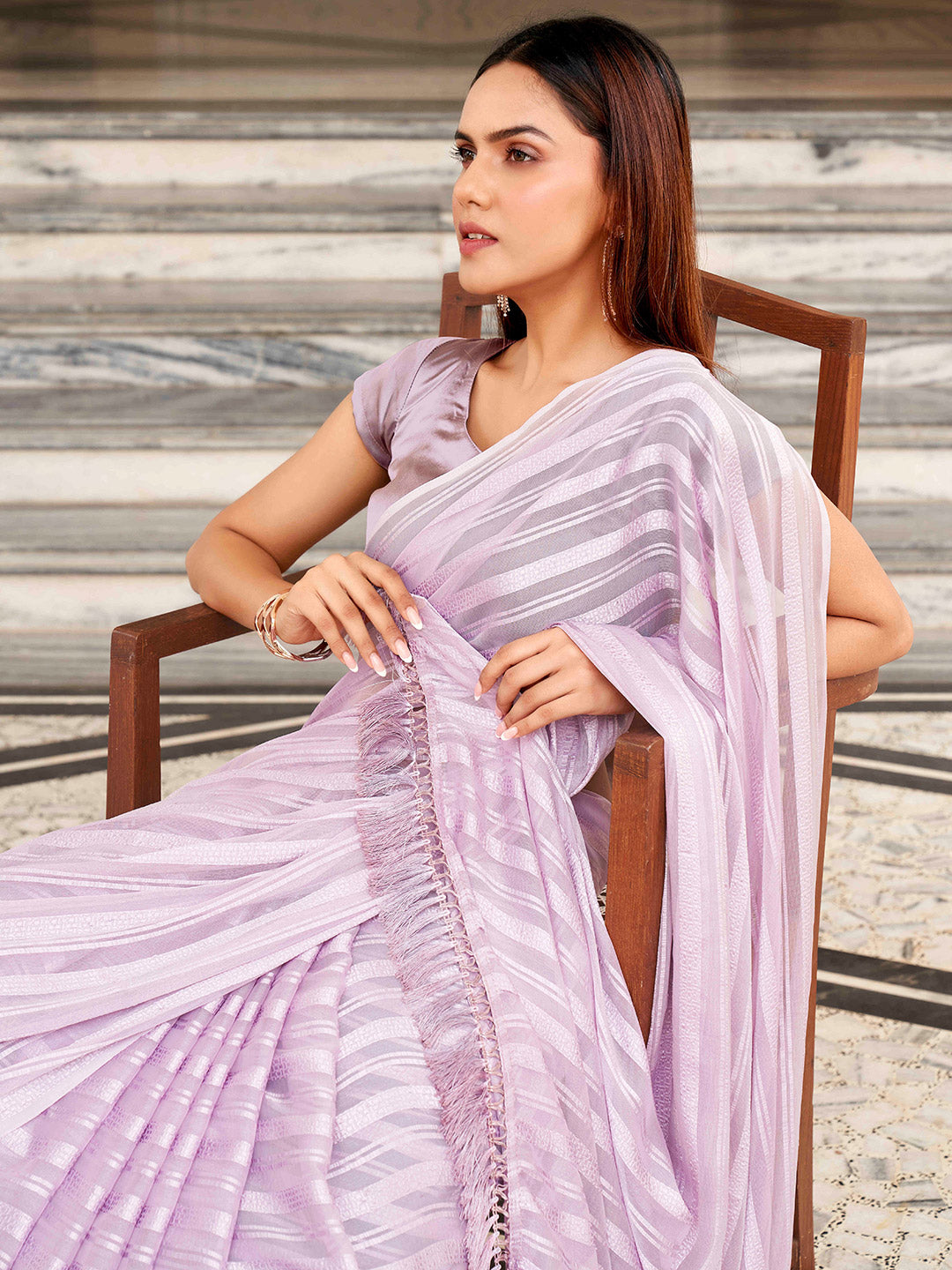 Tikhi Imli Striped Woven Design Saree | Swadesiicart