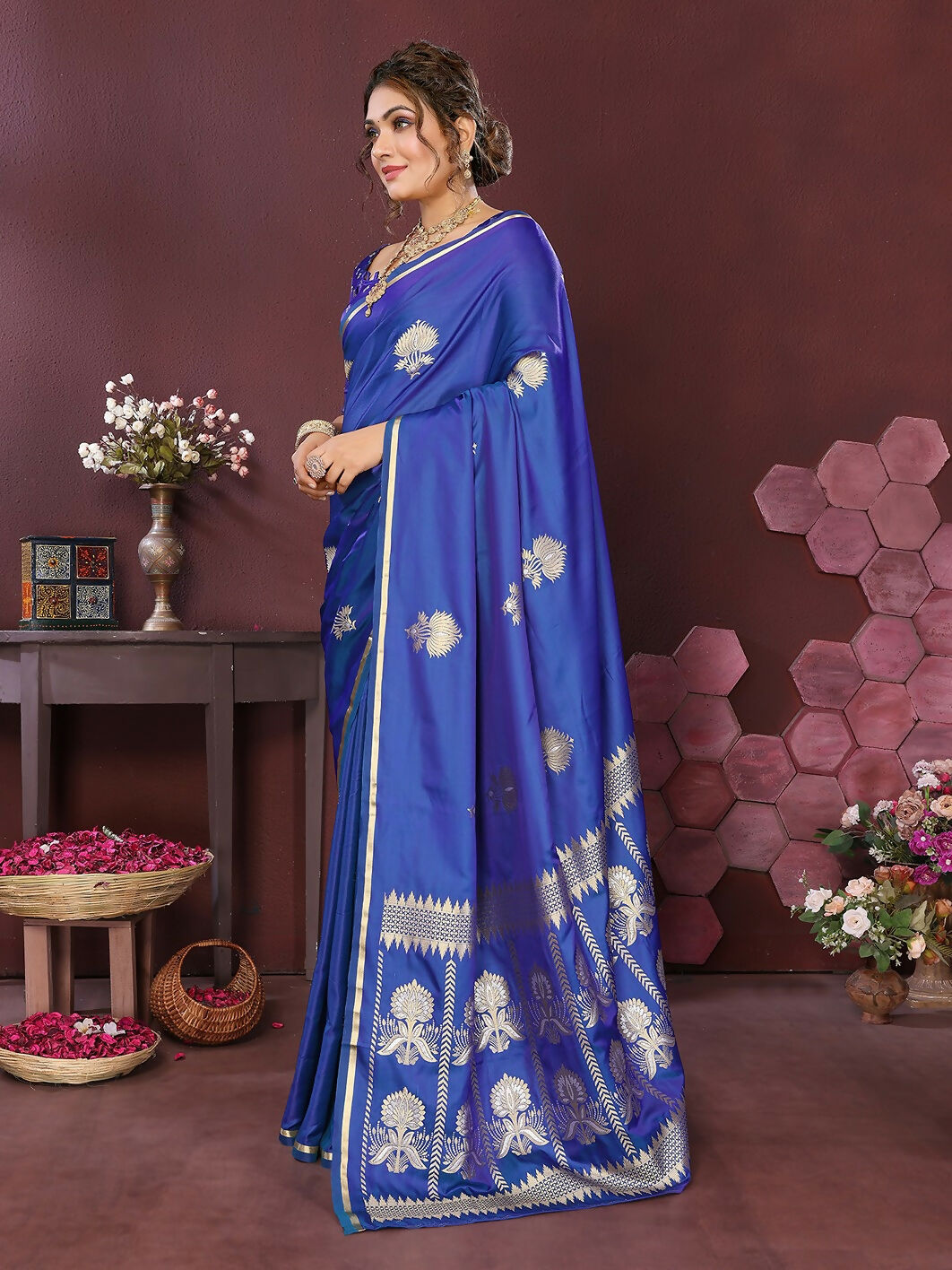 Joban Fashion Royal blue Floral Motifs Banarasi Silk Sarees | Swadesiicart