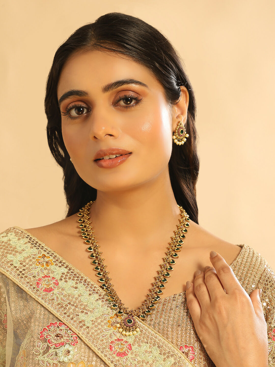 Nuyug 18K Gold Plated Temple Bliss Minimal Necklace Set | Swadesiicart