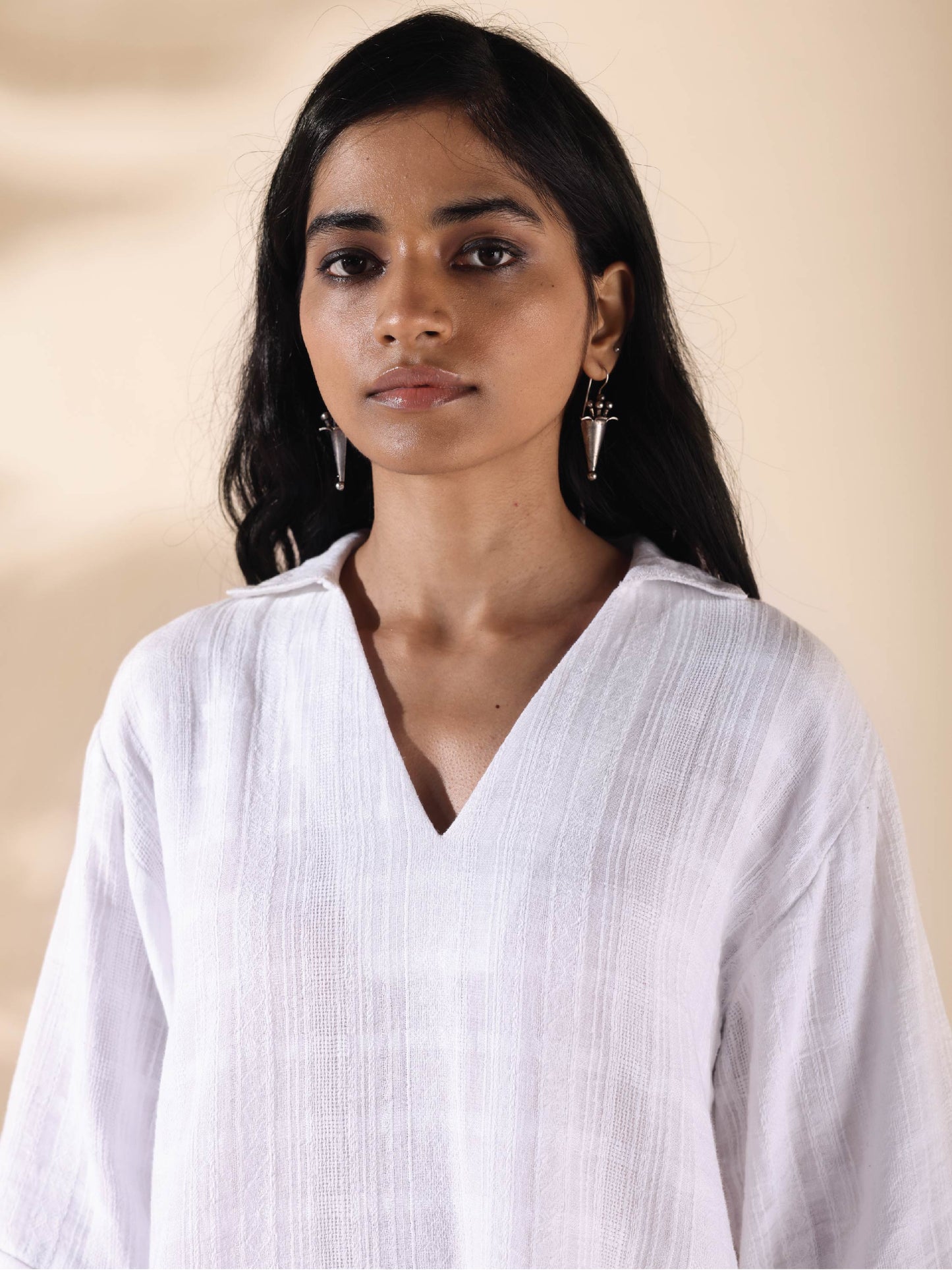 trueBrowns White Cotton Dobby V-Neck Co-ord Set - Swadesiicart
