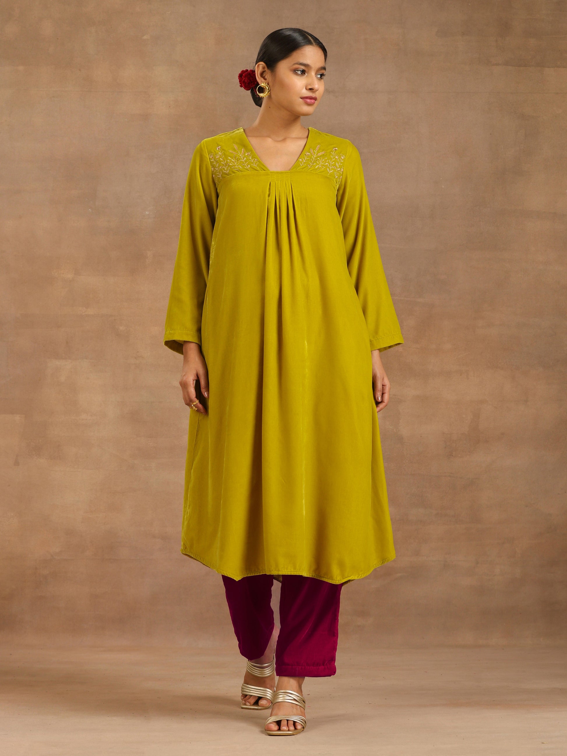 trueBrowns Lime Velvet Yoke Embroidered Kurta | Swadesiicart
