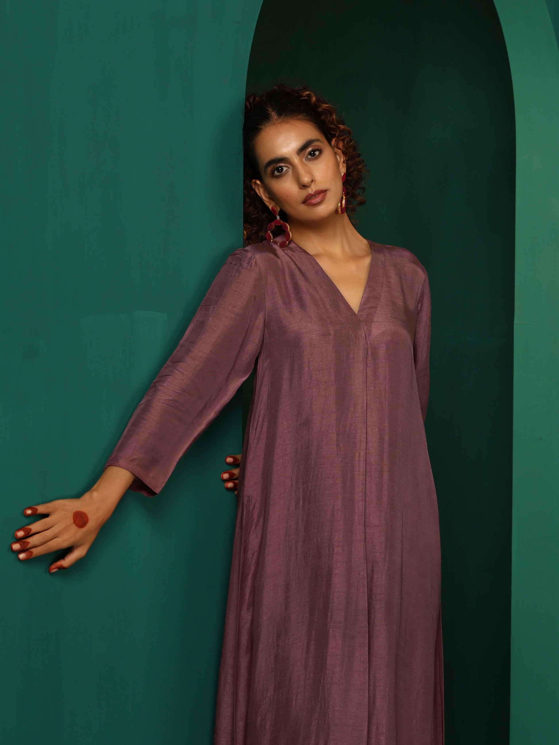 trueBrowns Light Mauve Silk Front Pleat Kurta Pant Set | Swadesiicart