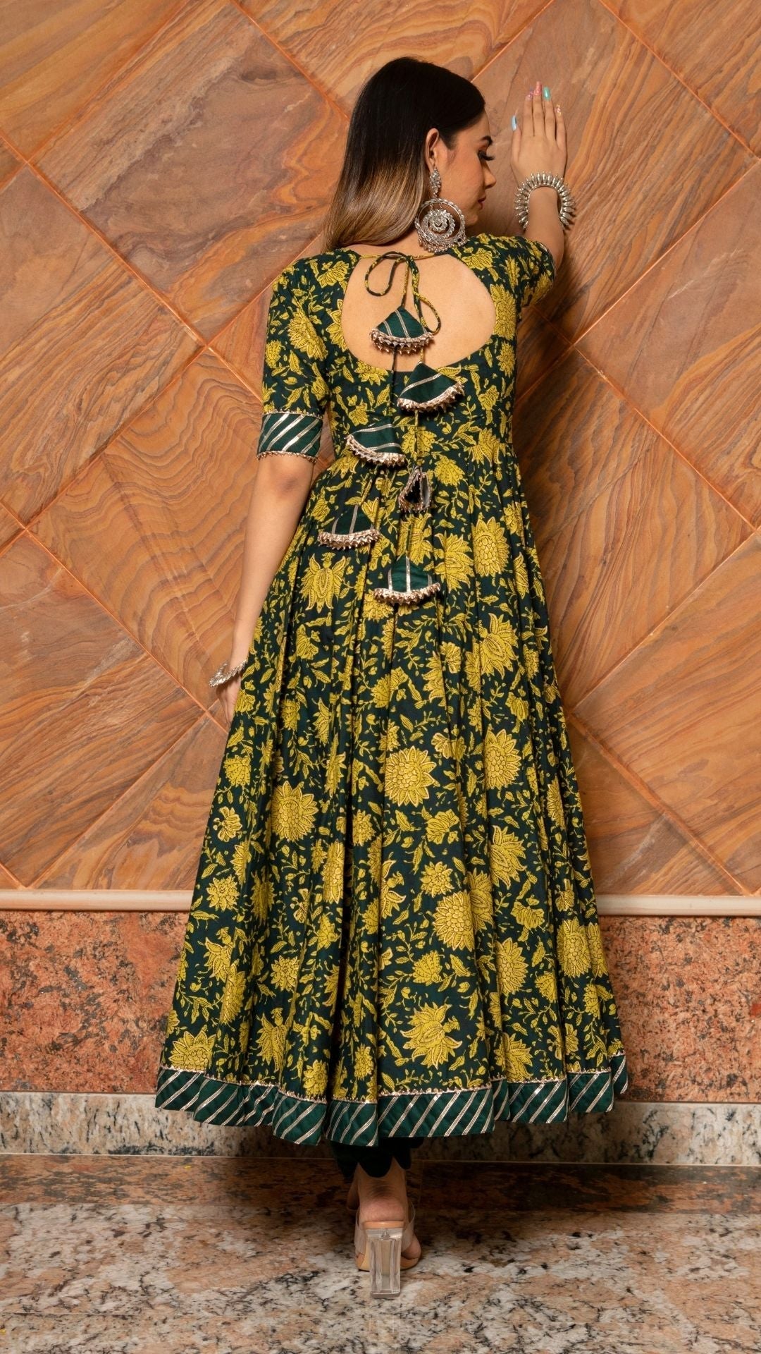 Pomcha Jaipur Idika Green Hand Block Anarkali Set | Swadesiicart