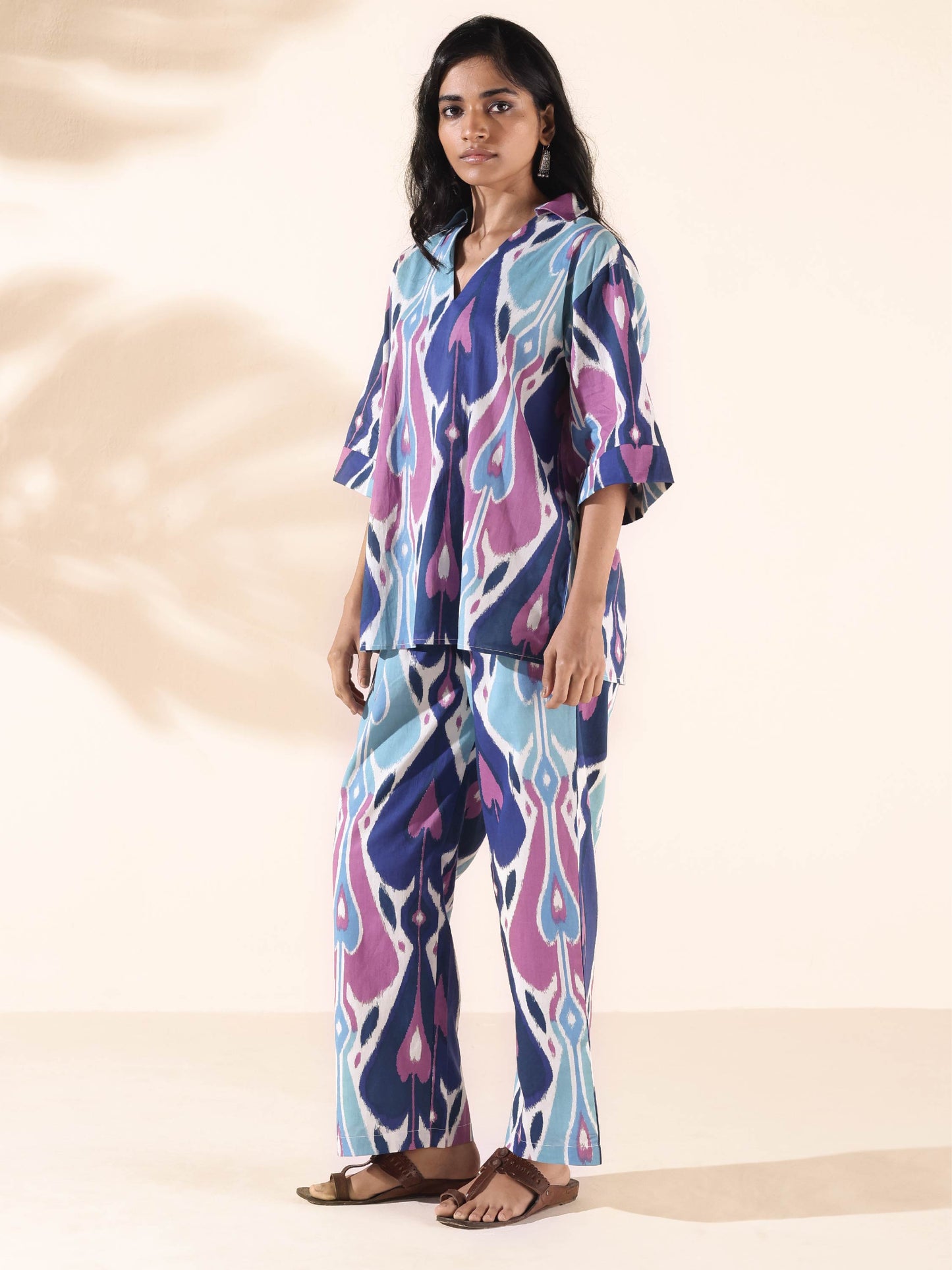 trueBrowns Blue Cotton Ikat V-neck Co-ord Set - Swadesiicart