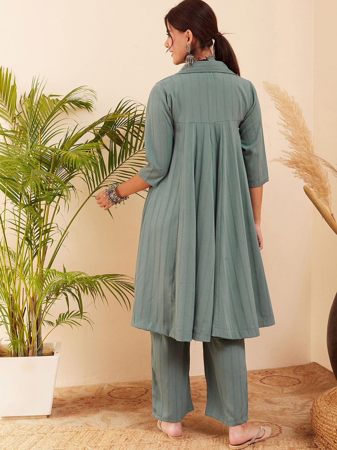 InWeave Women's Light Mint Collared Neck Flared Kurta Pant Set - Swadesiicart