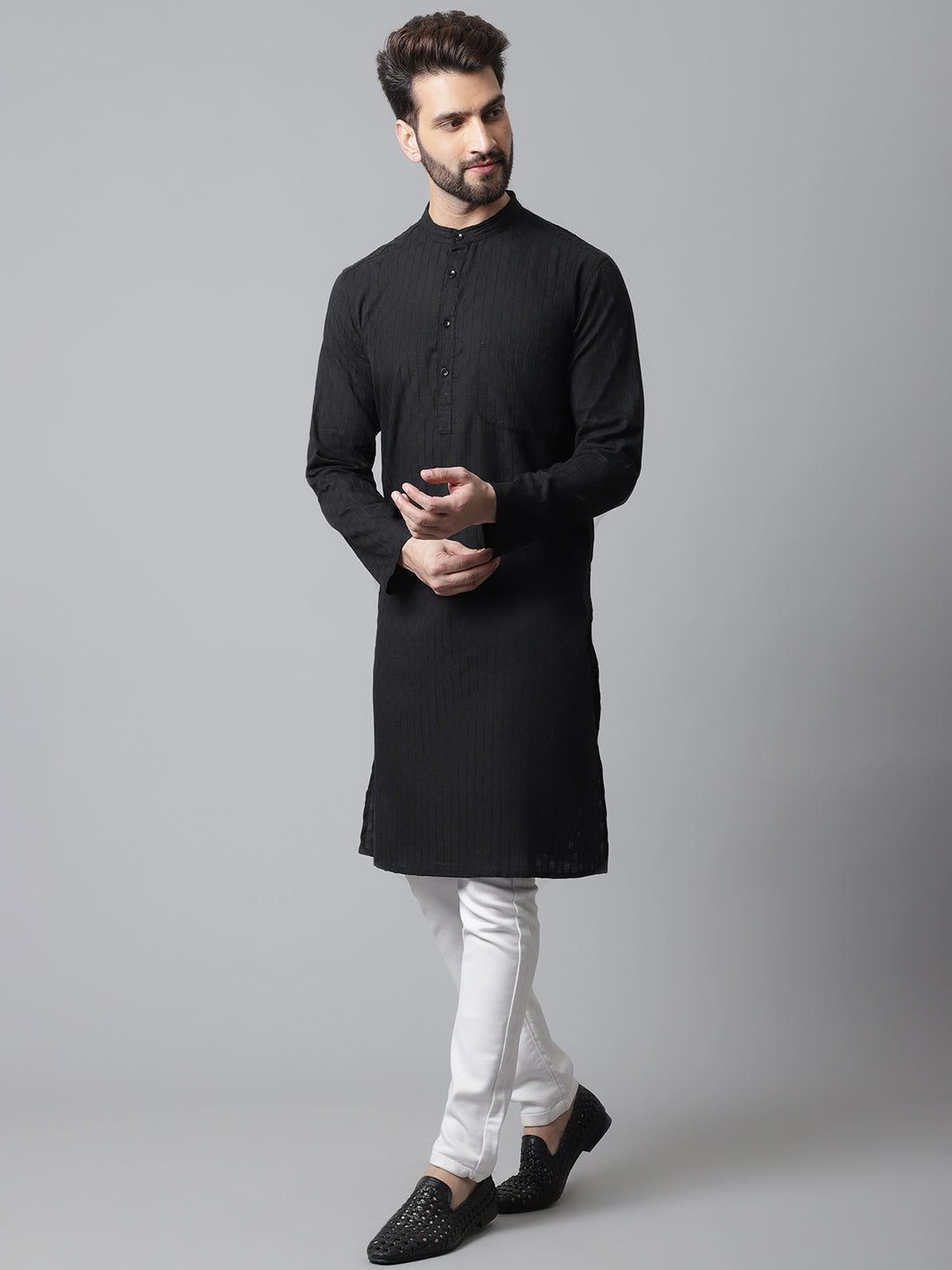 Even Apparels Black Long Kurta With Band Collar | Swadesiicart