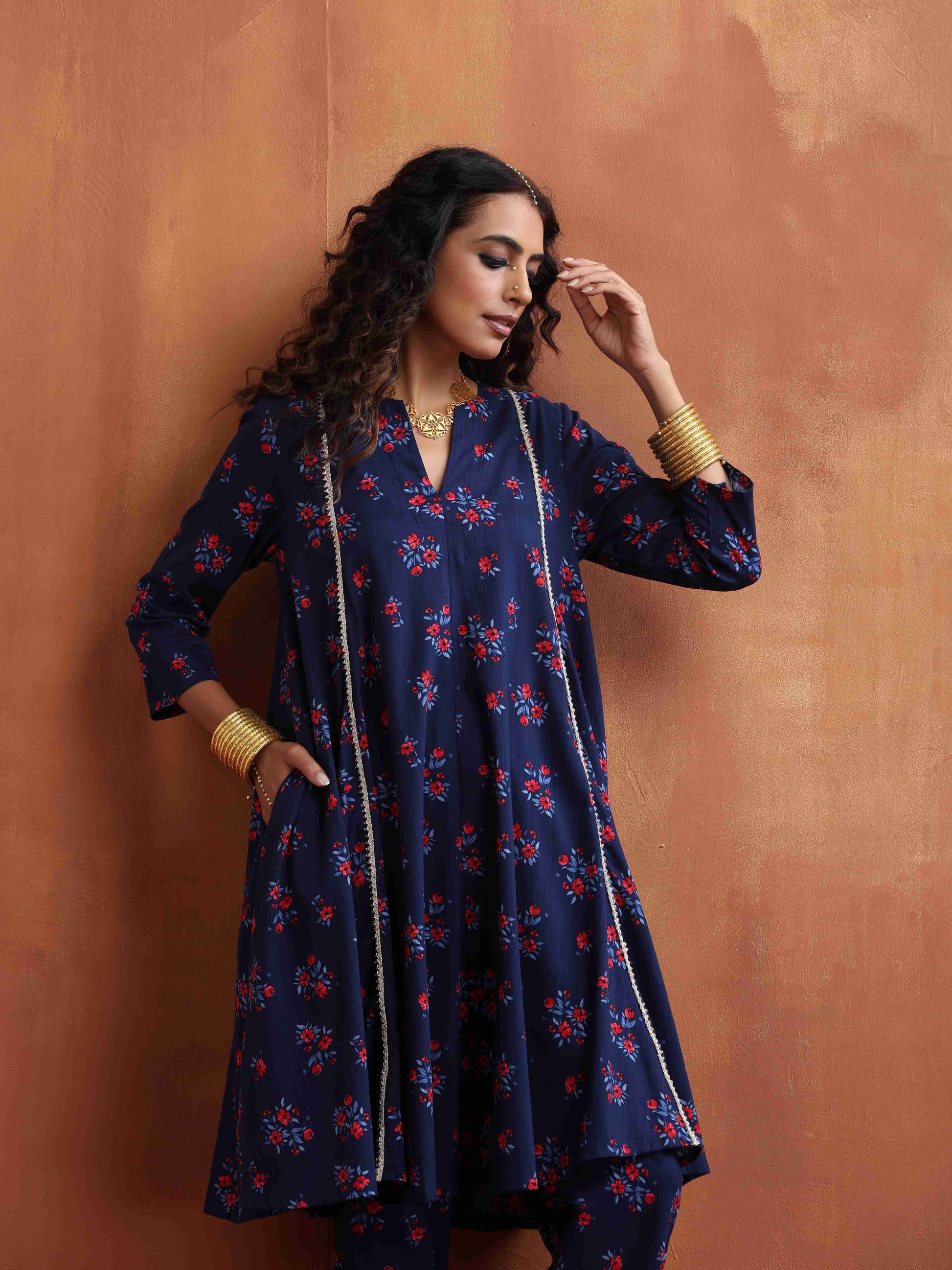 trueBrowns Blue Floral Print Flared Anarkali Kurta Co-ord Set - Swadesiicart