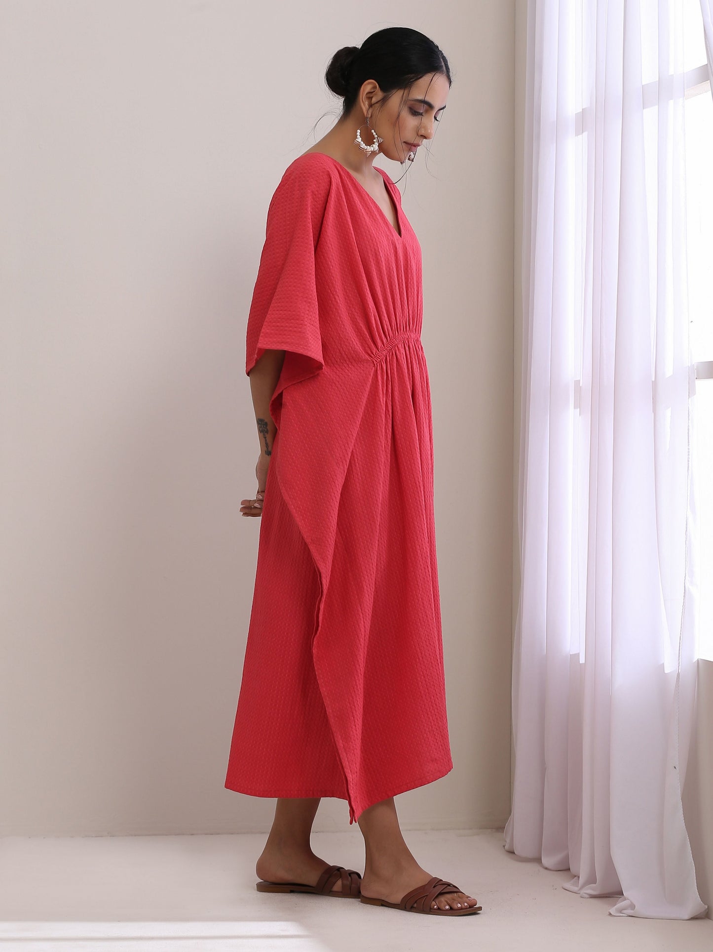 trueBrowns Bright Pink Dobby Kaftan Dress | Swadesiicart