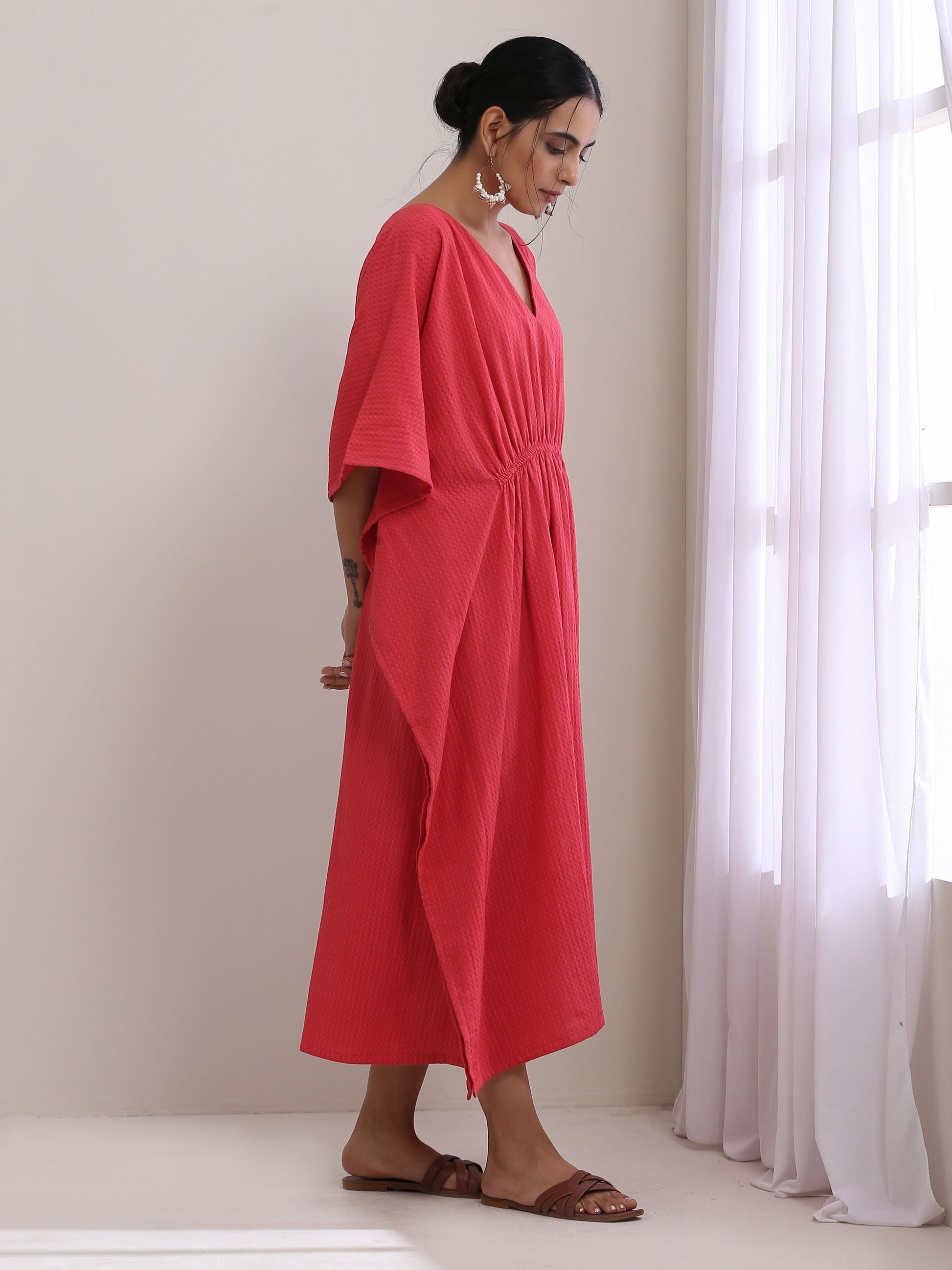 trueBrowns Bright Pink Dobby Kaftan Dress | Swadesiicart