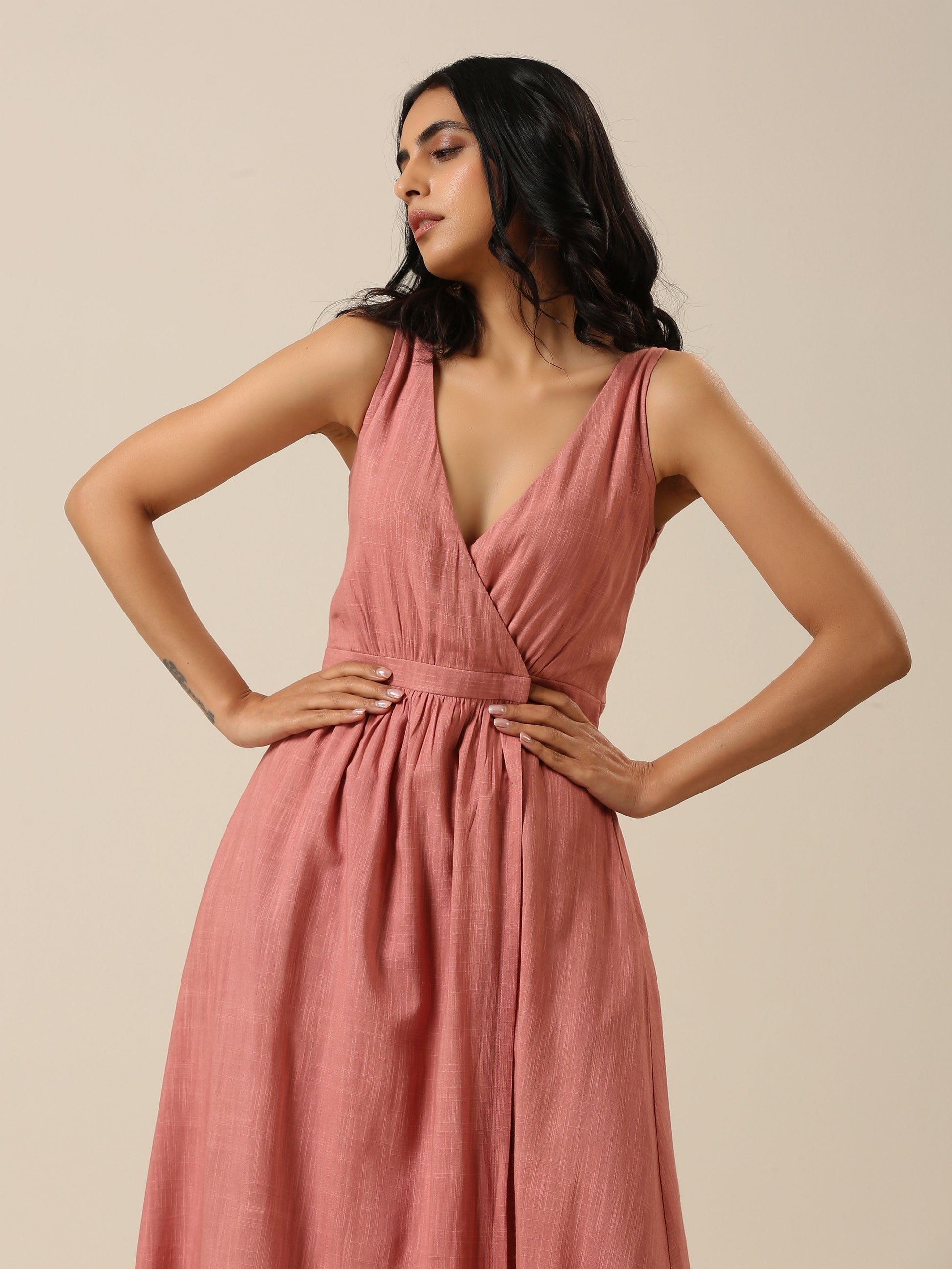 trueBrowns Light Mauve Slub Texture Sleeveless Wrap Dress | Swadesiicart