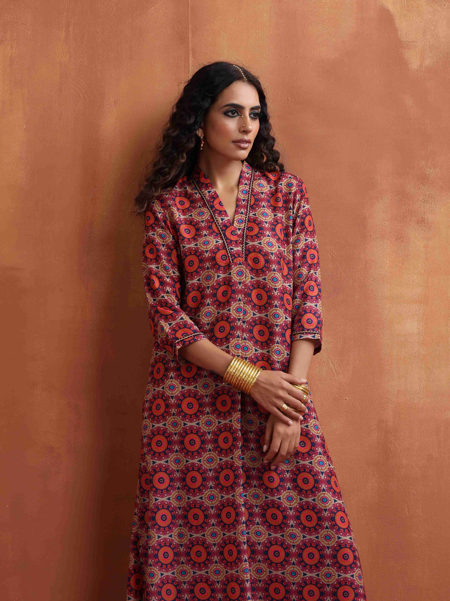 trueBrowns Beige Print Straight Kurta Set | Swadesiicart