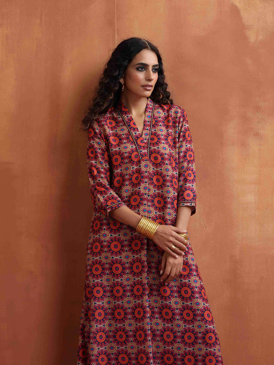 trueBrowns Beige Print Straight Kurta Set | Swadesiicart
