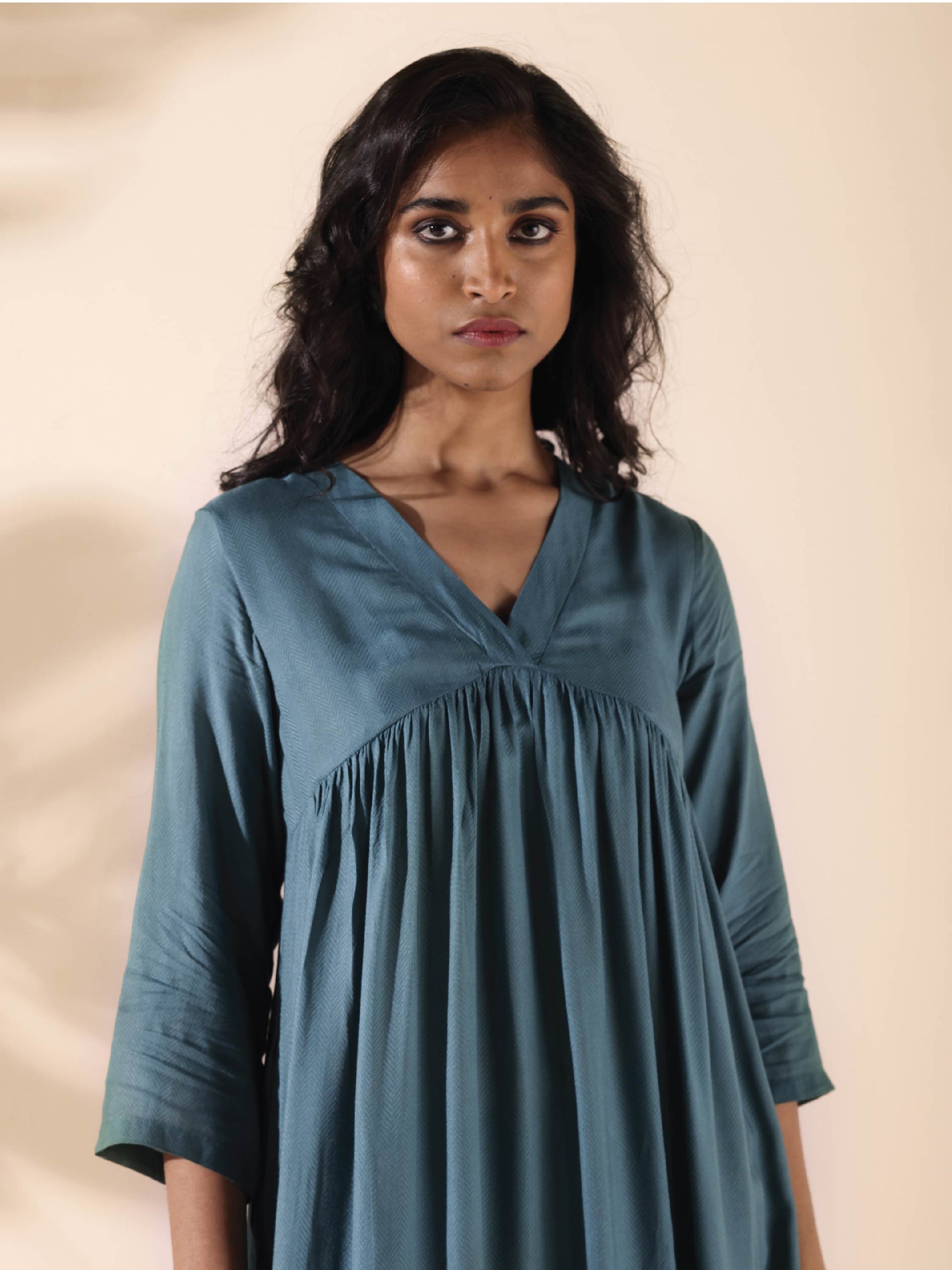 trueBrowns Turquoise Viscose Dobby Flared Kurta Pant Set | Swadesiicart