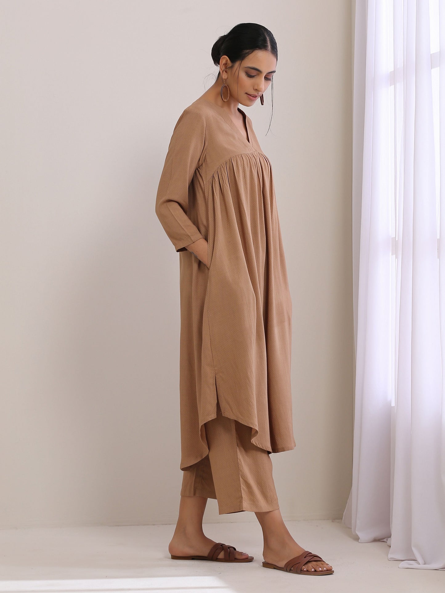 trueBrowns Beige Dobby Gathered Kurta Pant Set | Swadesiicart