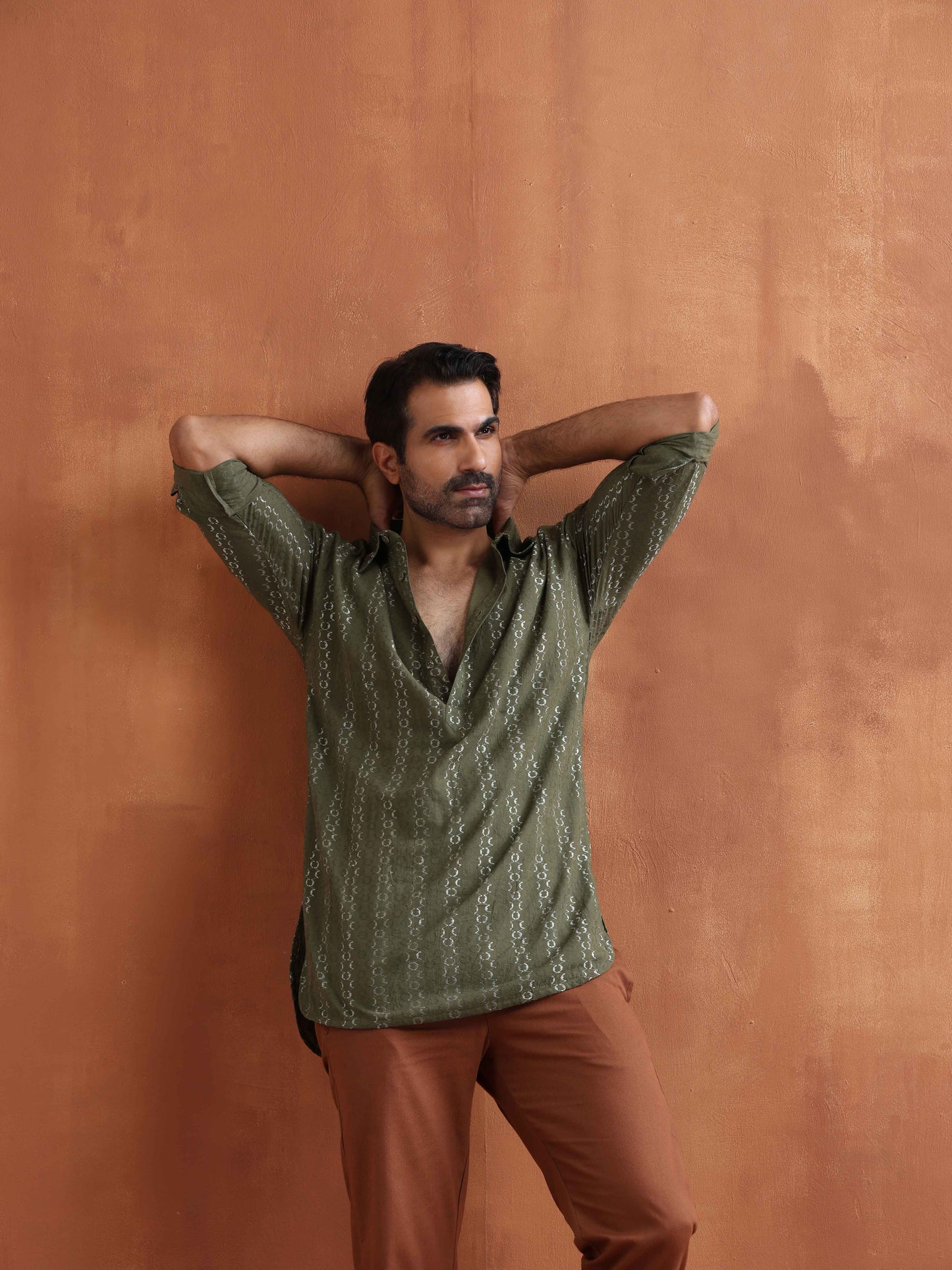 trueBrowns Men's Olive Green Cotton Dobby Short Kurta | Swadesiicart